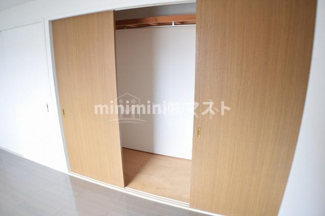 アルボール西道頓堀の収納|同マンションの違うタイプのお部屋の写真です。