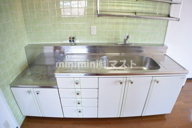 アルボール西道頓堀のキッチン|同マンションの違うタイプのお部屋の写真です。