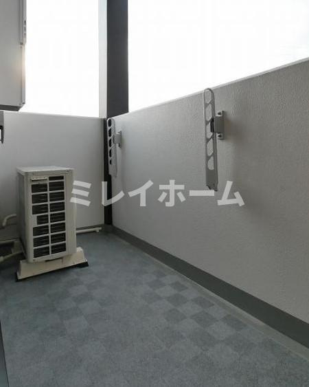 プレミアムキューブ武蔵新田のバルコニー