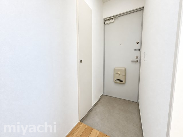 ピース・コウセイ古川の玄関