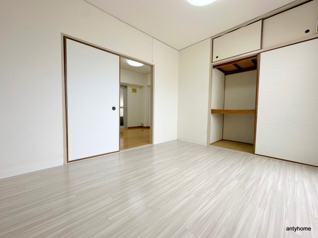 GS関大前　仲介手数料無料の居間・リビング
