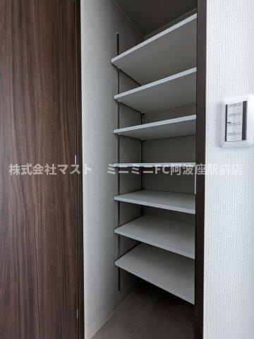 エステムコート大阪福島Ⅱレイヤーの収納