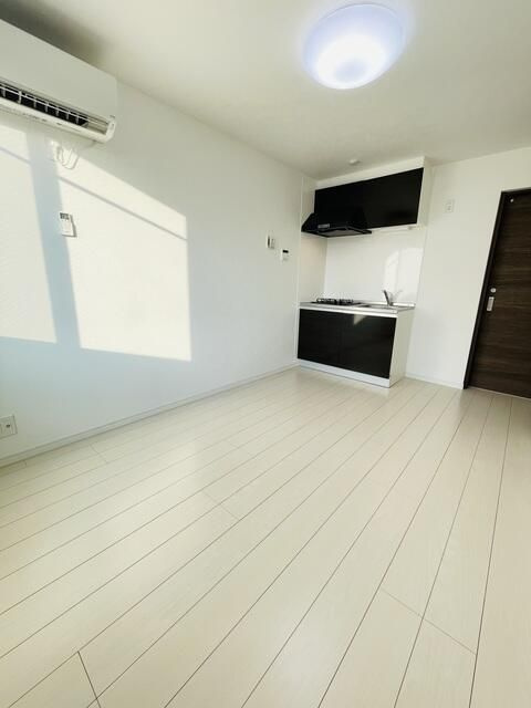 Ｈ．Ａスカイの居間・リビング