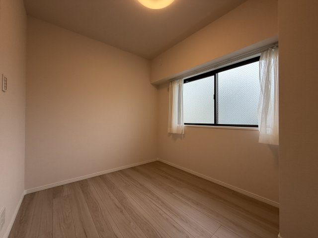 小金井市梶野町４丁目の中古マンションの洋室|（約4.2帖）