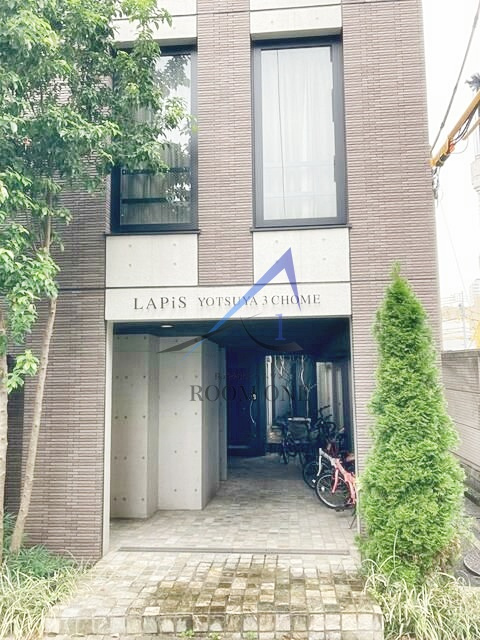 ラピス四谷三丁目のエントランス|エントランスです。