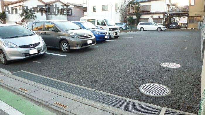 プレーリの駐車場