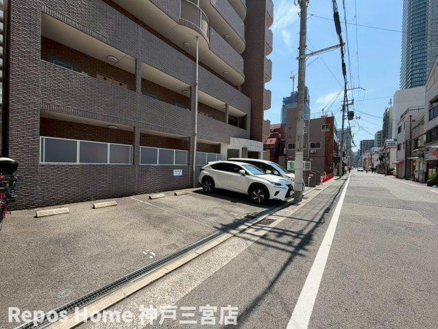 エスポワール三宮パートⅡの駐車場