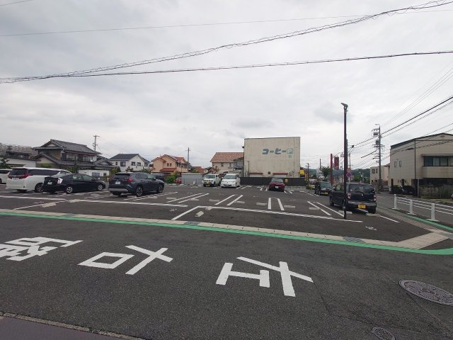 アーバンヒル玉川の駐車場