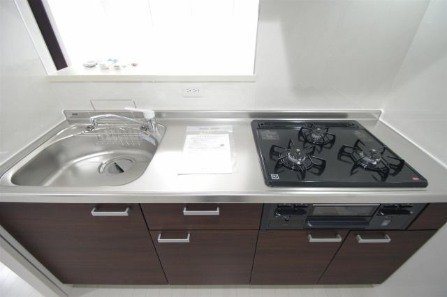 菊池郡菊陽町大字津久礼の賃貸マンションのキッチン
