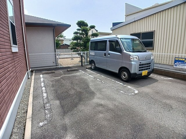 エテルナメンテＴ＆Ｅの駐車場