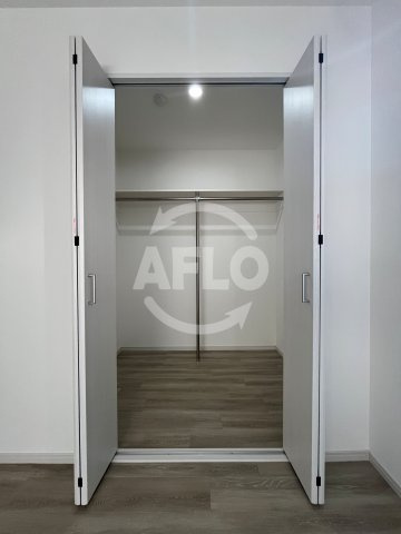ソリティア鶴見橋の収納|ソリティア鶴見橋　ウォークインクローゼット