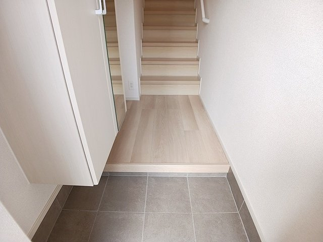 プラシード姫路の玄関