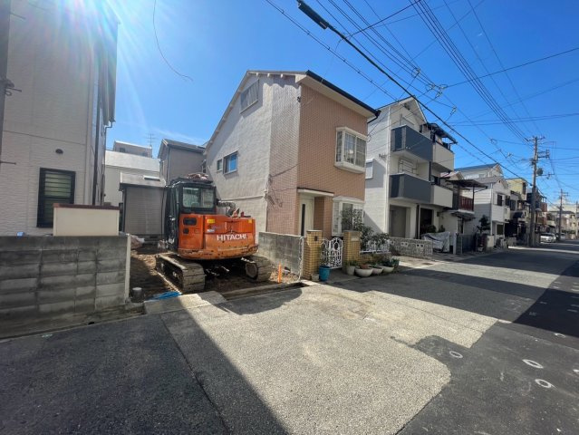 【前面道路含む現地写真】の画像