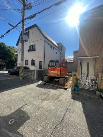 【前面道路含む現地写真】の画像