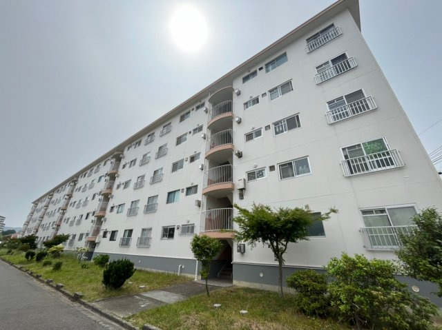 東垂水住宅7号棟の外観