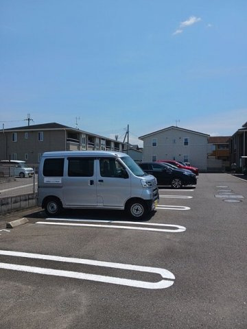 【駐車場】 | アルコバレーノ　Ａ | 車をお持ちの方に嬉しい駐車場付きの物件です