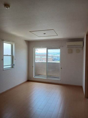 【居間・リビング】 | アルコバレーノ　Ａ | こちらの居間で趣味の時間をお楽しみください