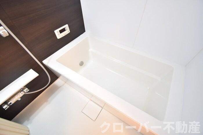 フォンテーヌ金倉 B棟の浴室|浴室
