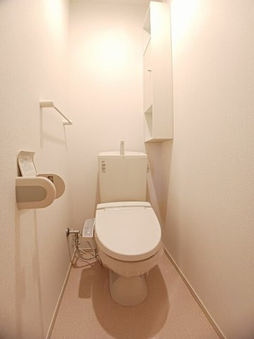 【トイレ】 | シャイニング　ルーチェ | 清潔感のあるトイレです