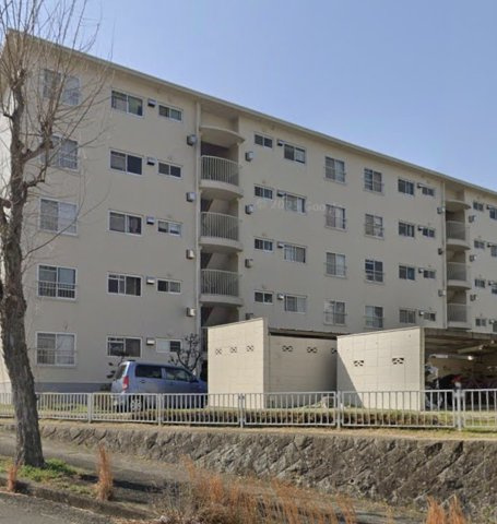 神陵台東住宅48号棟の外観