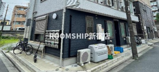 リブ千住大橋のエントランス