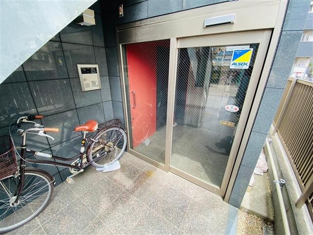 アクロポリスお花茶屋のエントランス