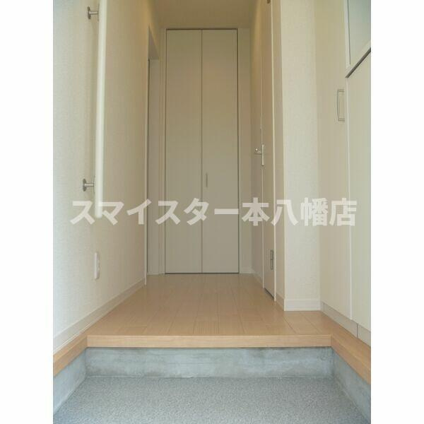 サンモール市川の玄関
