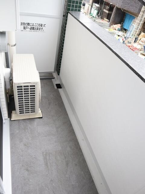 ＡＺＥＳＴ千住大橋のバルコニー