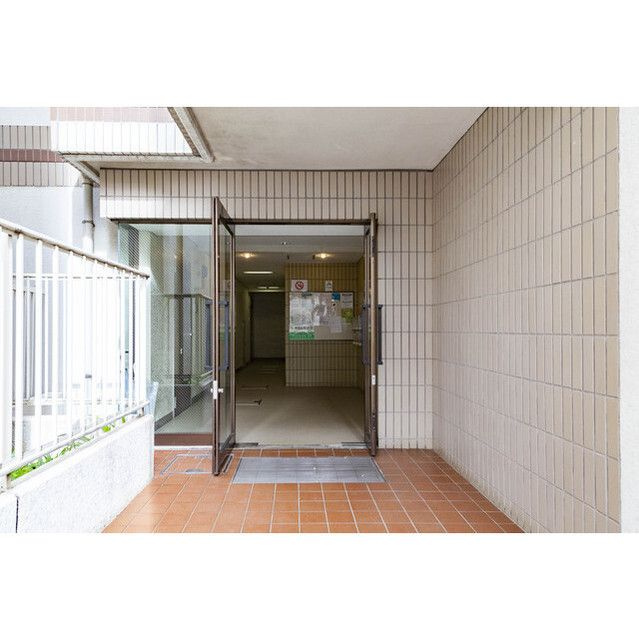 芙蓉ハイツⅡのエントランス