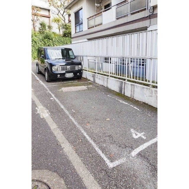 芙蓉ハイツⅡの駐車場