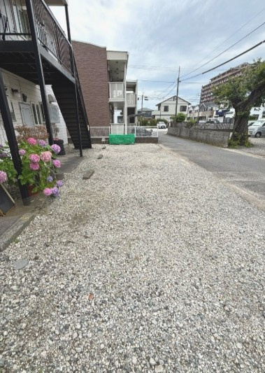 ひかりハイツの駐車場