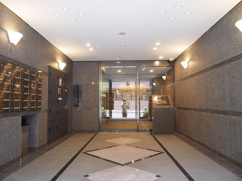ルーブル大塚伍番館 のロビー