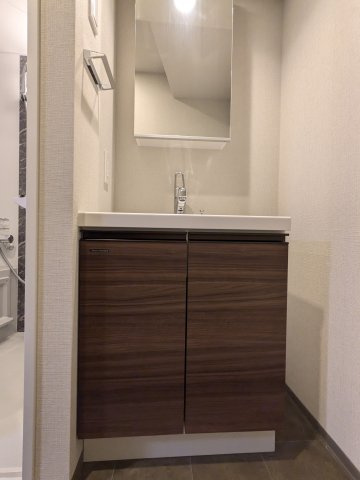 アラート横濱桜木町Ⅰの洗面所|忙しい朝には欠かせない洗面所です
