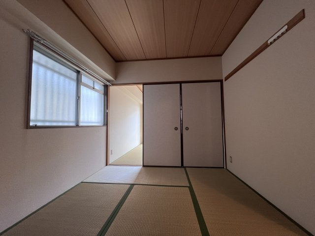 ロイヤルコーポ西明石の寝室