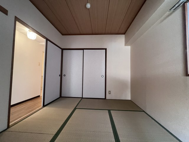 ロイヤルコーポ西明石の子供部屋