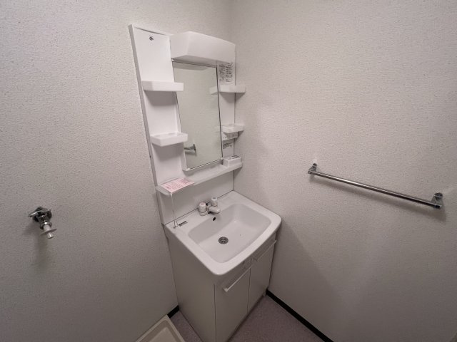 ロイヤルコーポ西明石の洗面所