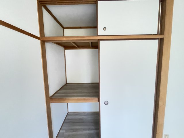 寝屋川市清水町の賃貸マンションの収納
