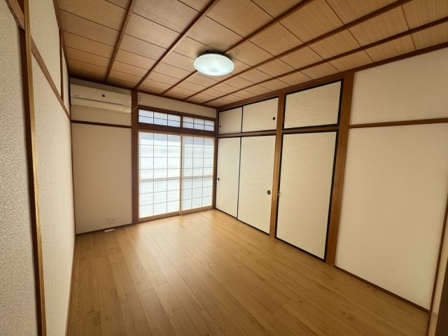 中古戸建　出雲市今市町　リフォーム済　　平屋建ての洋室