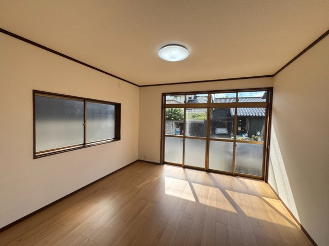 中古戸建　出雲市今市町　リフォーム済　　平屋建ての洋室