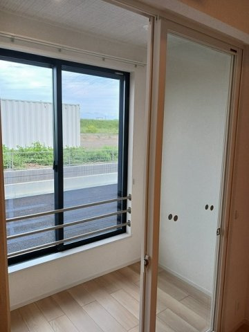メゾン　アールエスピーの内装|明るい室内です
