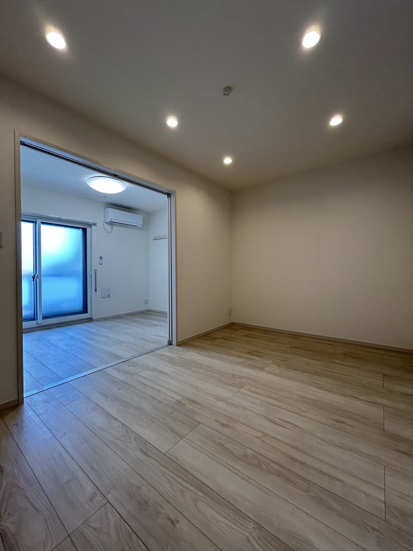 横浜市戸塚区矢部町の賃貸マンションの居間・リビング