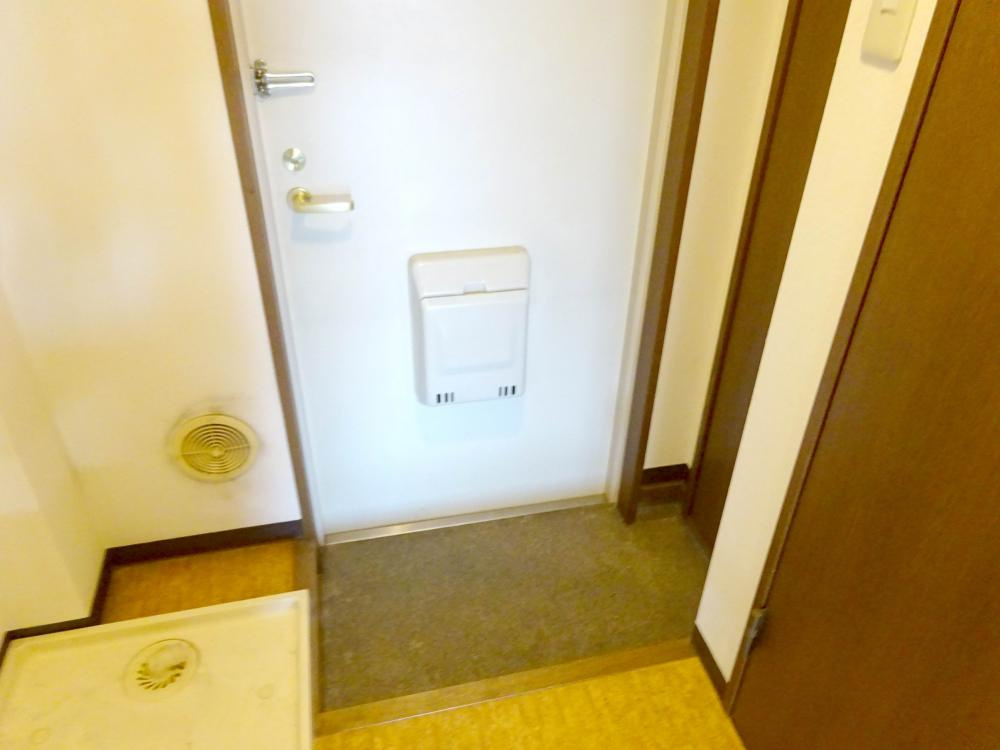ウィスタリアハウスの玄関