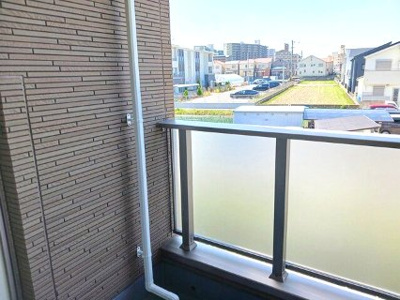 【バルコニー】 | イル　リモーネ | 落ち着いた時間を過ごせるバルコニーです