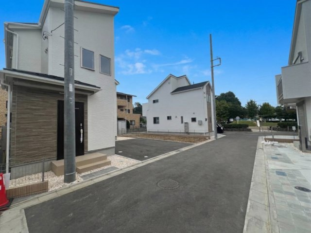 稲城市東長沼の新築一戸建の外観