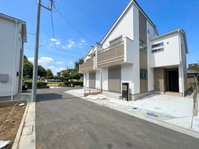 稲城市東長沼の新築一戸建の外観