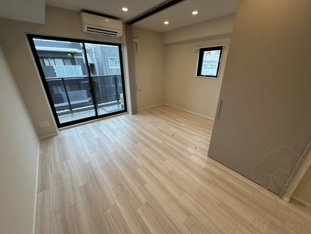シーズンフラッツ新大阪SOUTHの居間・リビング