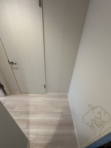 シーズンフラッツ新大阪SOUTHの玄関