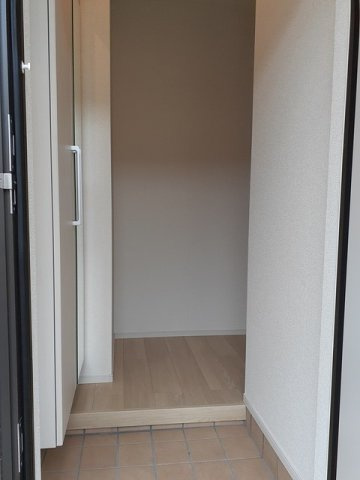 【玄関】 | サンヴェール　蔵波　１２ | きれいな玄関です