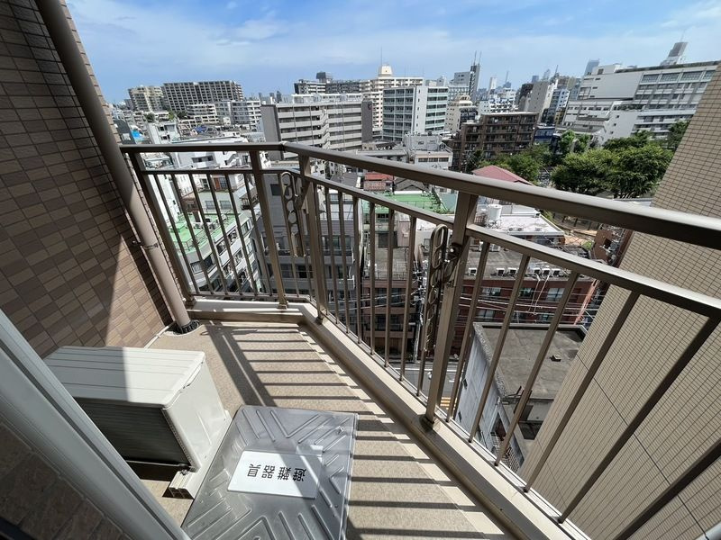 ロアール北新宿のバルコニー