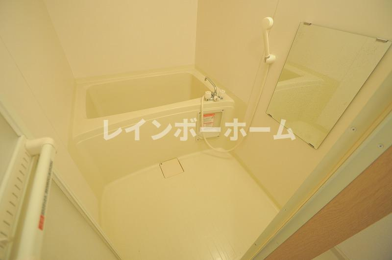レオパレスラウムふじみ野の浴室